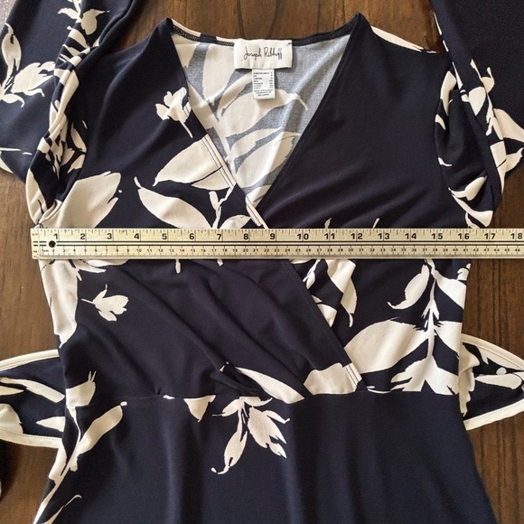 Joseph Ribkoff spring 2024 faux wrap dress with attached belt 3/4 sleeves size 6 - Picture 14 of 16